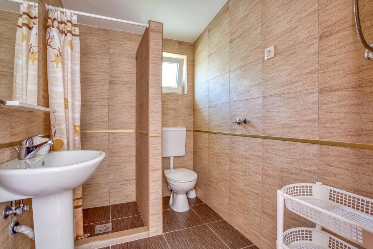 Apartmani Olga Petrovac na moru Exterior foto