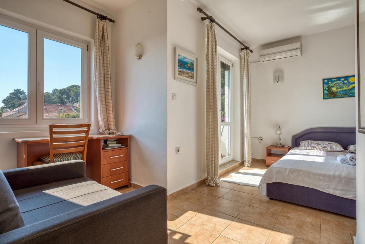 Apartmani Olga Petrovac na moru Exterior foto