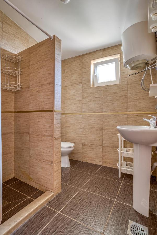 Apartmani Olga Petrovac na moru Exterior foto
