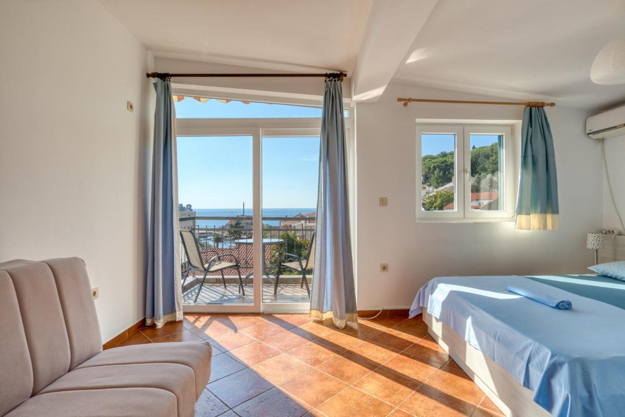 Apartmani Olga Petrovac na moru Exterior foto
