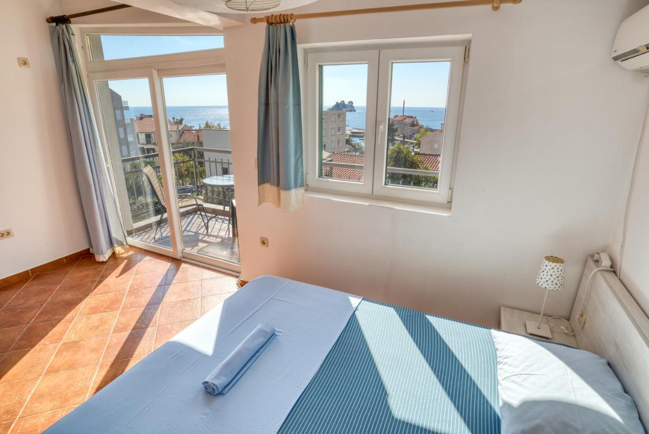 Apartmani Olga Petrovac na moru Exterior foto