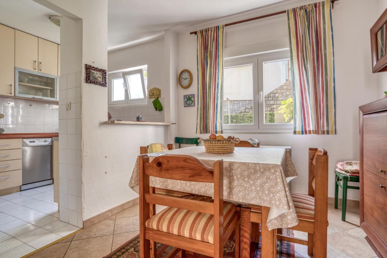 Apartmani Olga Petrovac na moru Exterior foto