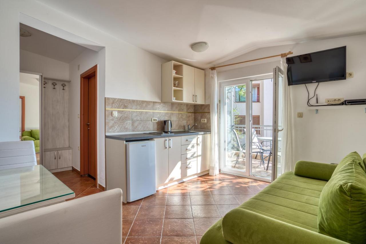 Apartmani Olga Petrovac na moru Exterior foto