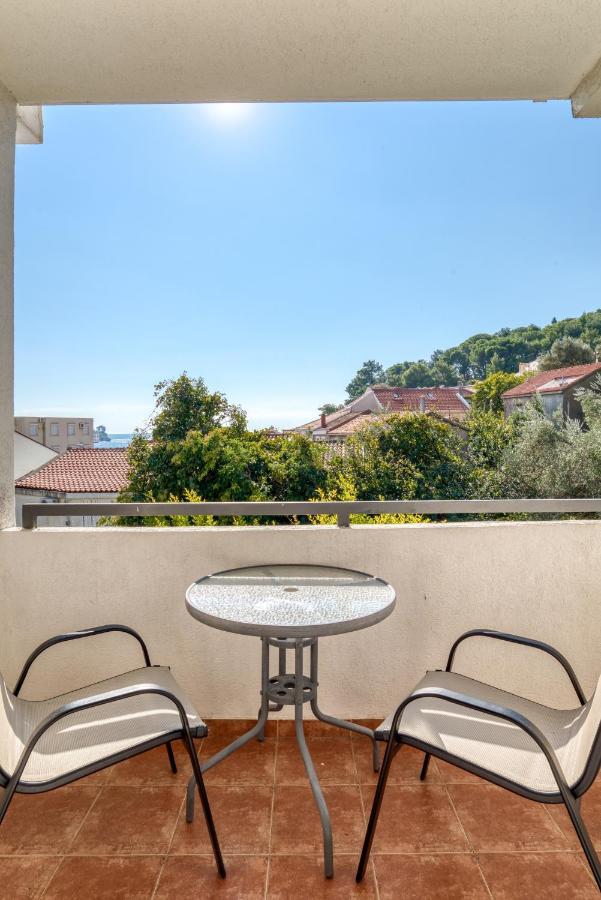 Apartmani Olga Petrovac na moru Exterior foto